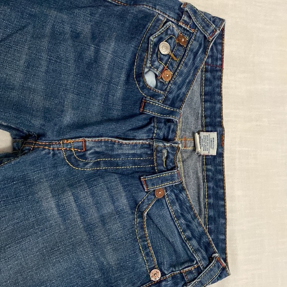 Used - Picture 2 of 4